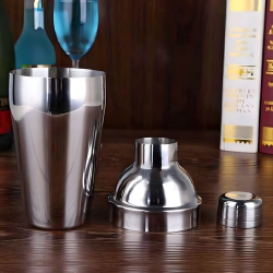 Stainless Steel Shaker 700 ml